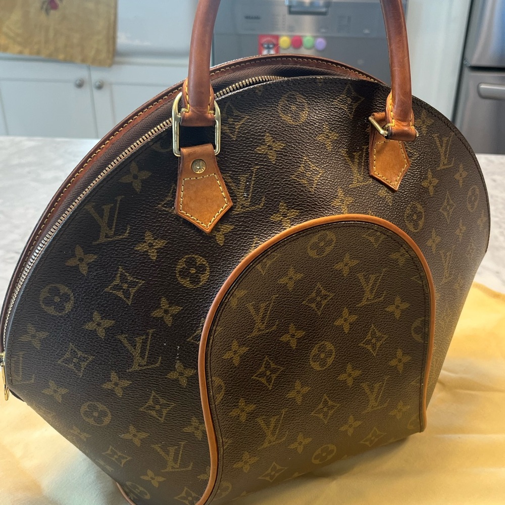 LV Monogram Ellipse PM. - Picture 7 of 12